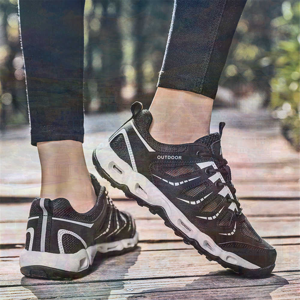 Sumer Round Tip Silver Sneaker - Home Office 365 评论和价格
